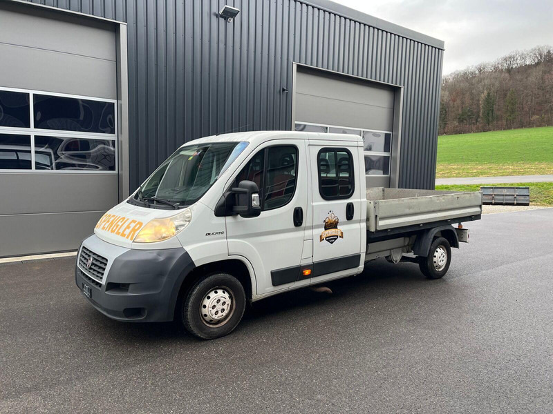 Fiat Ducato 2.3 Doka platós - Automašīna ar kravas platformu, Kravas-pasažieru furgons: foto 2 Fiat Ducato 2.3 Doka platós - Automašīna ar kravas platformu, Kravas-pasažieru furgons: foto 2