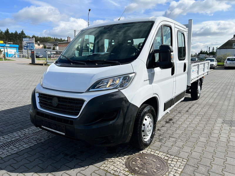 Fiat Ducato Brygadówka Doka 7-miejsc + Skrzynia - Automašīna ar kravas platformu, Kravas-pasažieru furgons: foto 1 Fiat Ducato Brygadówka Doka 7-miejsc + Skrzynia - Automašīna ar kravas platformu, Kravas-pasažieru furgons: foto 1