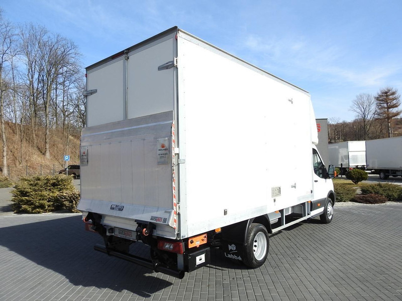 Ford TRANSIT KONTENER WINDA 8 PALET TEMPOMAT LEDY BLIŹNIACZE KOŁA KL - Furgons ar slēgtā virsbūve: foto 3 Ford TRANSIT KONTENER WINDA 8 PALET TEMPOMAT LEDY BLIŹNIACZE KOŁA KL - Furgons ar slēgtā virsbūve: foto 3
