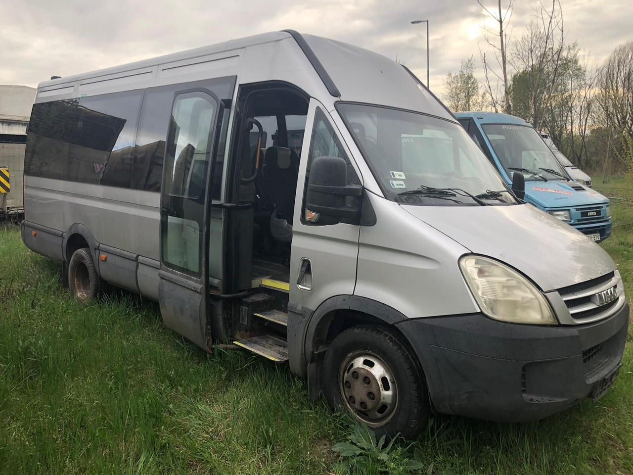 Mikroautobuss, Pasažieru furgons IVECO Daily 50 C 18 - 20 personal minibus: foto 1