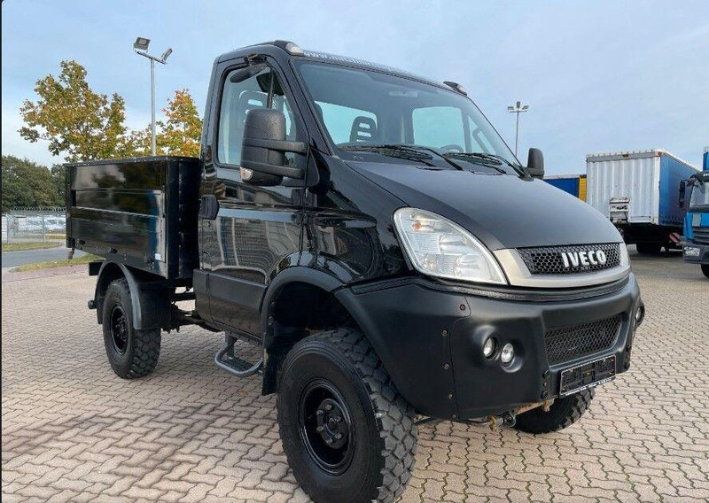 Iveco 35S17 W 4x4 Flatbed - Automašīna ar kravas platformu: foto 2 Iveco 35S17 W 4x4 Flatbed - Automašīna ar kravas platformu: foto 2