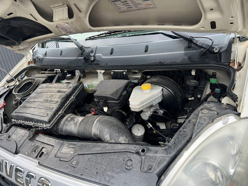 Kravas automašīna pašizgāzējs Iveco 70C17 3 way tipper: foto 11 Kravas automašīna pašizgāzējs Iveco 70C17 3 way tipper: foto 11