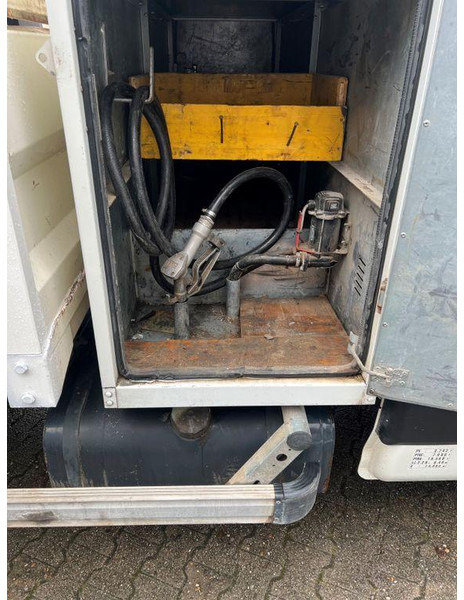 Kravas automašīna pašizgāzējs Iveco 70C17 3 way tipper: foto 9 Kravas automašīna pašizgāzējs Iveco 70C17 3 way tipper: foto 9