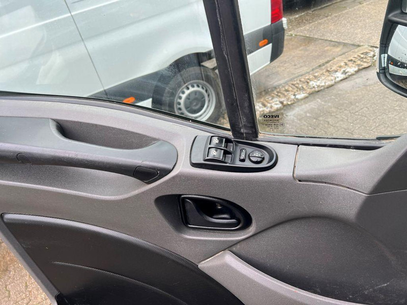 Kravas automašīna pašizgāzējs Iveco 70C17 3 way tipper: foto 14 Kravas automašīna pašizgāzējs Iveco 70C17 3 way tipper: foto 14