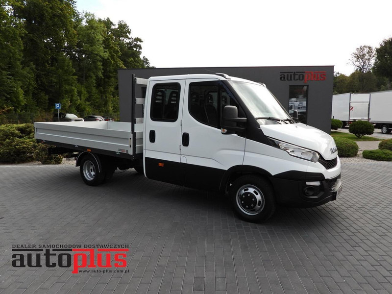 Iveco DAILY 35C17 SKRZYNIA PODWÓJNA KABINA DOKA 7 MIEJSC TEMPOMAT BLIŹ - Automašīna ar kravas platformu: foto 1 Iveco DAILY 35C17 SKRZYNIA PODWÓJNA KABINA DOKA 7 MIEJSC TEMPOMAT BLIŹ - Automašīna ar kravas platformu: foto 1