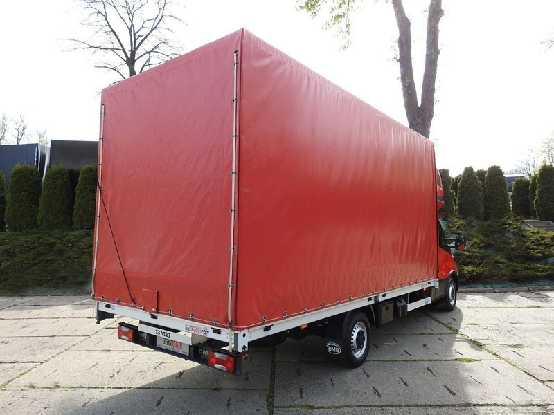 Iveco DAILY 35S18 PLANDEKA 10 PALET WEBASTO KLIMATYZACJA TEMPOMAT LEDY - Kravas automašīna ar slēgto virsbūvi: foto 3 Iveco DAILY 35S18 PLANDEKA 10 PALET WEBASTO KLIMATYZACJA TEMPOMAT LEDY - Kravas automašīna ar slēgto virsbūvi: foto 3