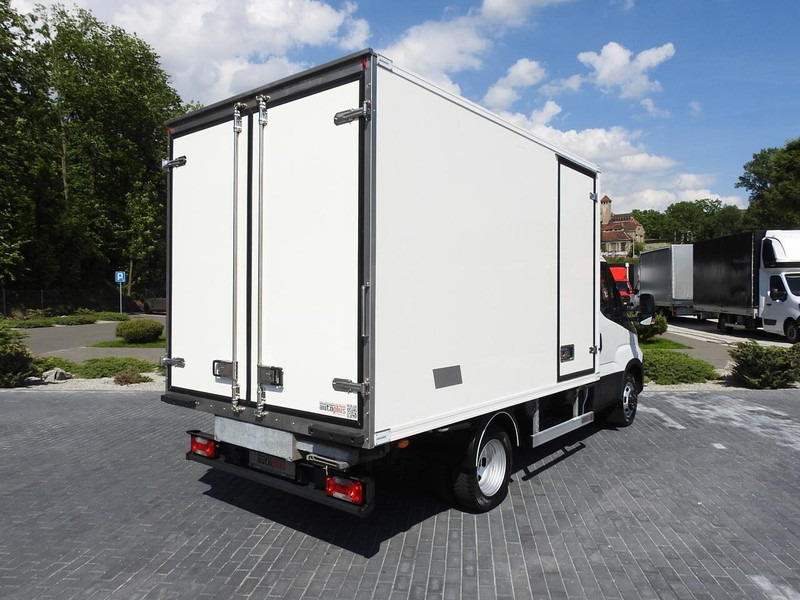 Iveco DAILY 50C15 CHŁODNIA KONTENER -5*C ZASILANIE 230V KLIMATYZACJA B - Kravas automašīna refrižerators: foto 3 Iveco DAILY 50C15 CHŁODNIA KONTENER -5*C ZASILANIE 230V KLIMATYZACJA B - Kravas automašīna refrižerators: foto 3