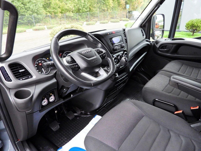 Iveco DAILY 50C18 PLANDEKA 14 PALET WEBASTO TEMPOMAT PNEUMATYKA BLIŹNI - Furgons ar tentu: foto 2 Iveco DAILY 50C18 PLANDEKA 14 PALET WEBASTO TEMPOMAT PNEUMATYKA BLIŹNI - Furgons ar tentu: foto 2