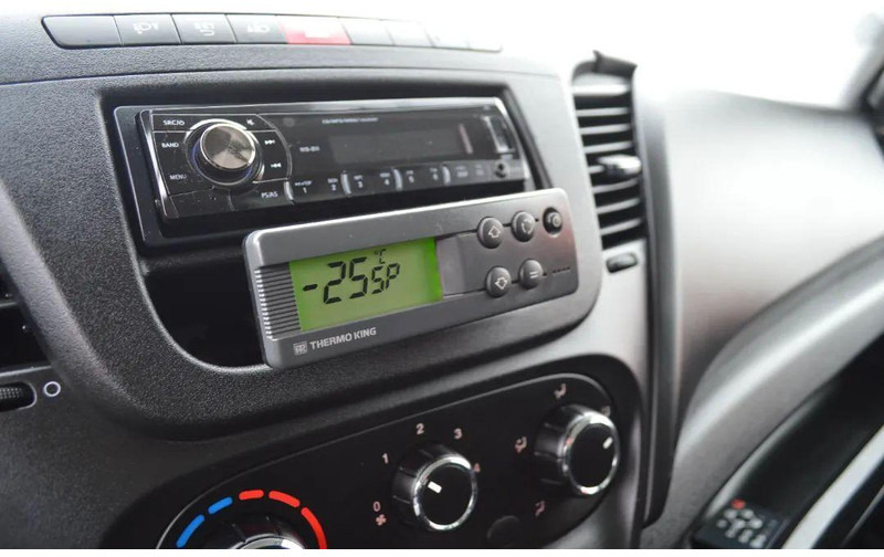Komercauto refrižerators Iveco DAILY 60C15 60-150 TWO-CHAMBER REFRIGERATOR CONTAINER ISOTHERM F: foto 20