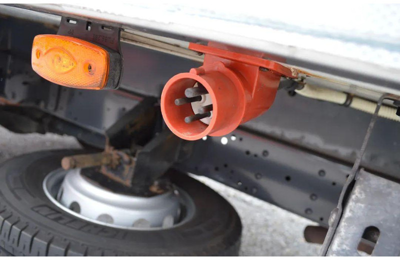 Komercauto refrižerators Iveco DAILY 60C15 60-150 TWO-CHAMBER REFRIGERATOR CONTAINER ISOTHERM F: foto 10