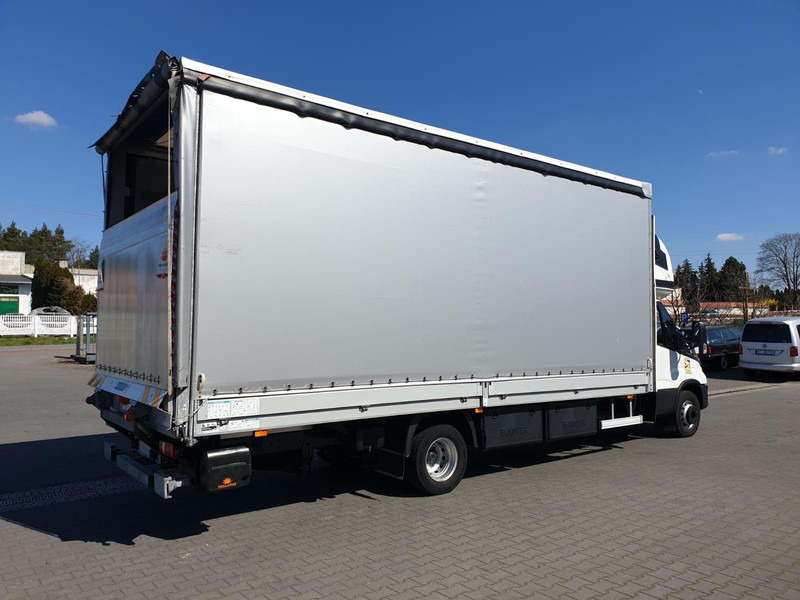 Iveco DAILY 72C18 70C18 HI-MATIC 1.HAND - Kravas automašīna ar tentu: foto 4 Iveco DAILY 72C18 70C18 HI-MATIC 1.HAND - Kravas automašīna ar tentu: foto 4