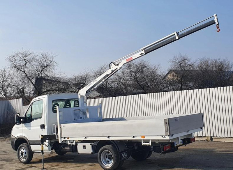 Iveco Daily 35C13 Bonfiglioli P 2300 - Pritsche 4,3 m - Automašīna ar kravas platformu: foto 3 Iveco Daily 35C13 Bonfiglioli P 2300 - Pritsche 4,3 m - Automašīna ar kravas platformu: foto 3