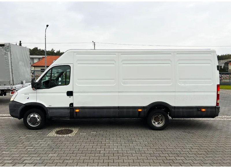 Iveco Daily 35C15 Furgon L4H2 Brygadówka 6-seater Doka Dubel Cabin - Furgons ar slēgtā virsbūve: foto 3 Iveco Daily 35C15 Furgon L4H2 Brygadówka 6-seater Doka Dubel Cabin - Furgons ar slēgtā virsbūve: foto 3