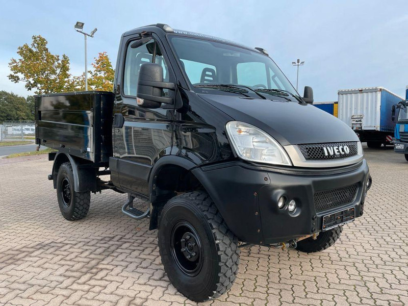 Iveco Daily 35S17 Flatbed 4x4 - Automašīna ar kravas platformu: foto 1 Iveco Daily 35S17 Flatbed 4x4 - Automašīna ar kravas platformu: foto 1