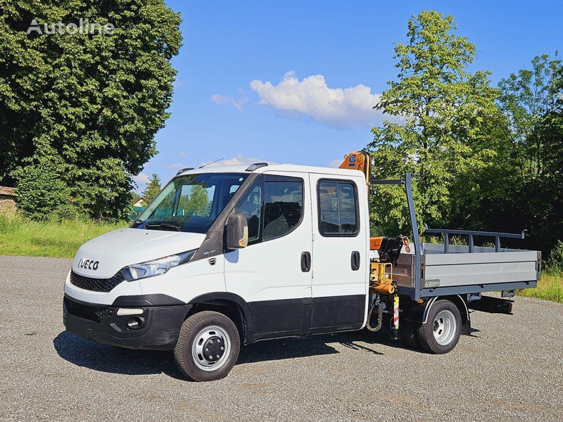 Iveco Daily 35c-15 Doka flatbed + crane Effer - Automašīna ar kravas platformu, Kravas-pasažieru furgons: foto 1 Iveco Daily 35c-15 Doka flatbed + crane Effer - Automašīna ar kravas platformu, Kravas-pasažieru furgons: foto 1