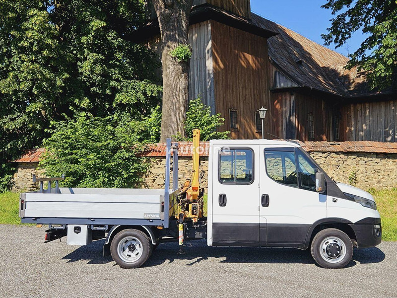 Iveco Daily 35c-15 Doka flatbed + crane Effer - Automašīna ar kravas platformu, Kravas-pasažieru furgons: foto 5 Iveco Daily 35c-15 Doka flatbed + crane Effer - Automašīna ar kravas platformu, Kravas-pasažieru furgons: foto 5