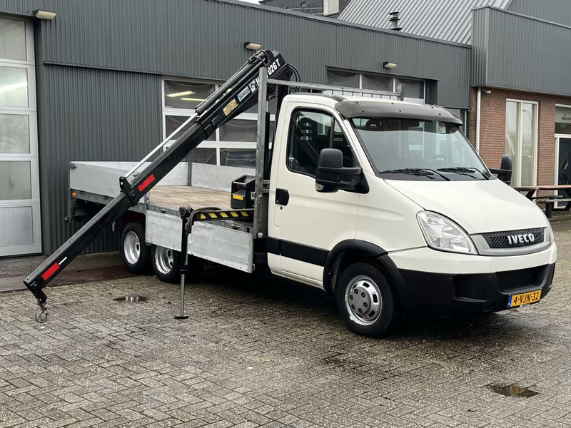 Iveco Daily 40C17 - Flatbed truck + crane - Automašīna ar kravas platformu: foto 2 Iveco Daily 40C17 - Flatbed truck + crane - Automašīna ar kravas platformu: foto 2