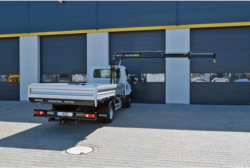 Iveco Daily 50C21H 3 way tipper + crane Hiab T-CLX 029 - Kravas automašīna pašizgāzējs, Kravas auto ar manipulatoru: foto 3 Iveco Daily 50C21H 3 way tipper + crane Hiab T-CLX 029 - Kravas automašīna pašizgāzējs, Kravas auto ar manipulatoru: foto 3