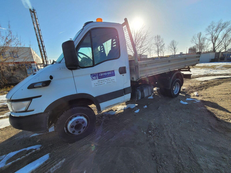 Iveco Daily 65 C 17 3 sided tipper 6,5t - Kravas automašīna pašizgāzējs: foto 3 Iveco Daily 65 C 17 3 sided tipper 6,5t - Kravas automašīna pašizgāzējs: foto 3