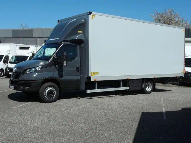 Iveco Daily 70C18 - Koffer+tail lift - Kravas automašīna ar slēgto virsbūvi: foto 1 Iveco Daily 70C18 - Koffer+tail lift - Kravas automašīna ar slēgto virsbūvi: foto 1