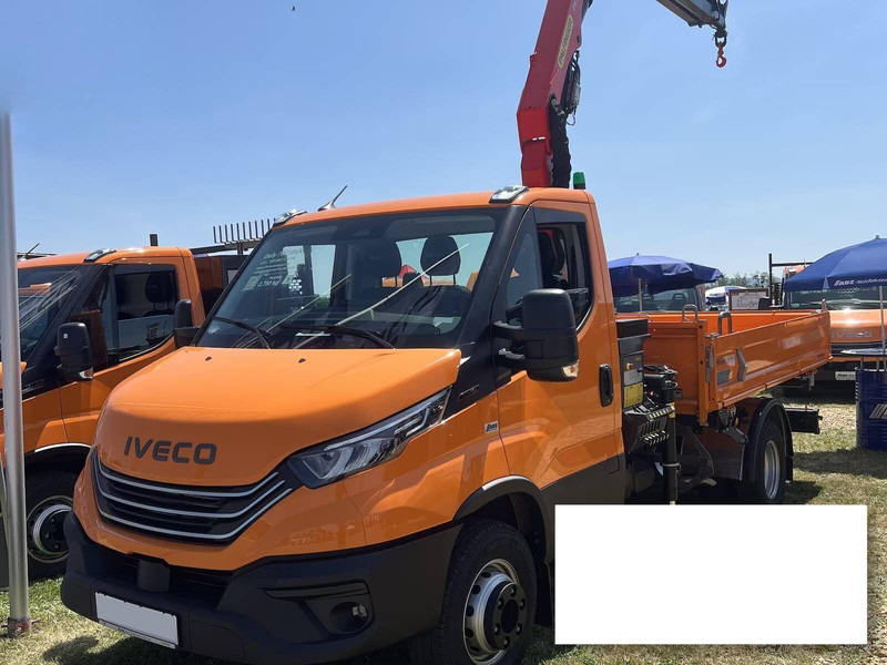 Iveco Daily 70C18H - Flatbed+crane - Bortu kravas automašīna/ Platforma, Kravas auto ar manipulatoru: foto 1 Iveco Daily 70C18H - Flatbed+crane - Bortu kravas automašīna/ Platforma, Kravas auto ar manipulatoru: foto 1