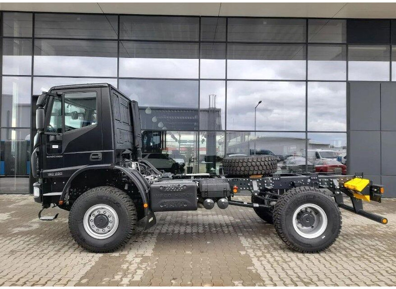 Iveco EuroCargo ML150E28WS - Šasija kravas automašīna: foto 4 Iveco EuroCargo ML150E28WS - Šasija kravas automašīna: foto 4