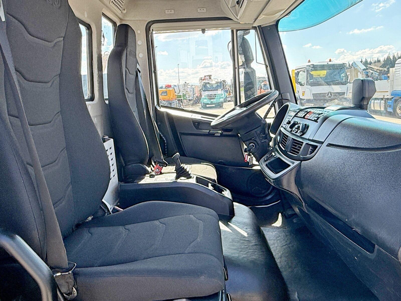 Kravas automašīna pašizgāzējs, Kravas auto ar manipulatoru Iveco Eurocargo 100-220 *PC 1500 A * TOPZUSTAND: foto 14