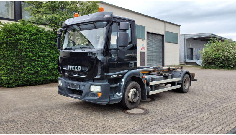 Iveco Eurocargo 120E25 līzingu Iveco Eurocargo 120E25: foto 8