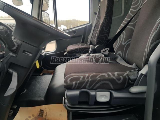 Iveco Eurocargo 180E28 - Kravas automašīna dzīvnieku pārvadāšanai: foto 4 Iveco Eurocargo 180E28 - Kravas automašīna dzīvnieku pārvadāšanai: foto 4