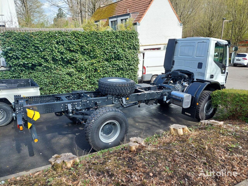 Iveco ML 150E24WS 4x4 - Šasija kravas automašīna: foto 3 Iveco ML 150E24WS 4x4 - Šasija kravas automašīna: foto 3