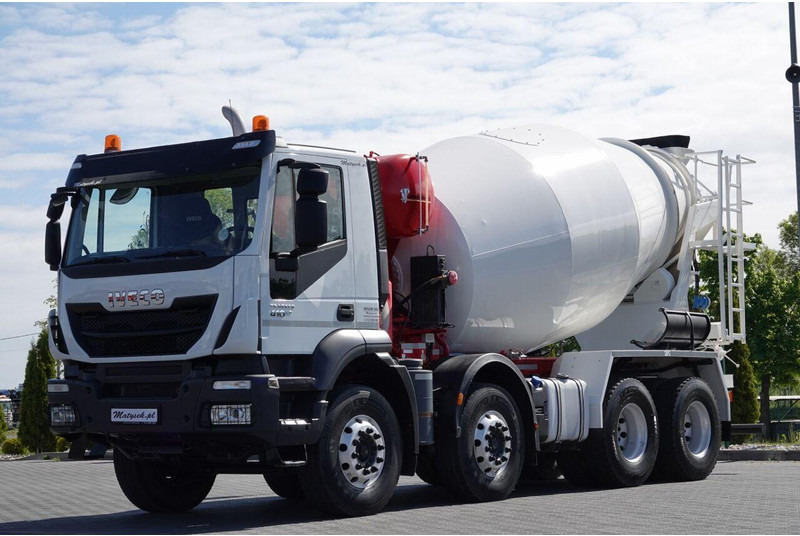 Iveco TRAKKER 410 / 8X4 / BETONOMIESZARKA 9 M3 / PUTZMEISTER / ALUFELG - Betonvedējs: foto 1 Iveco TRAKKER 410 / 8X4 / BETONOMIESZARKA 9 M3 / PUTZMEISTER / ALUFELG - Betonvedējs: foto 1