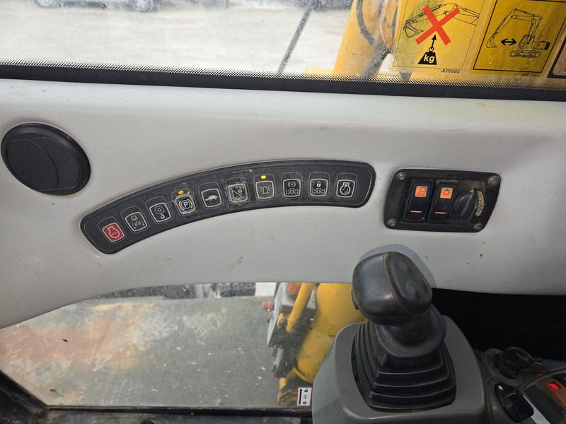 JCB JS 145W - Rubber wheel excavator līzingu JCB JS 145W - Rubber wheel excavator: foto 12 JCB JS 145W - Rubber wheel excavator līzingu JCB JS 145W - Rubber wheel excavator: foto 12