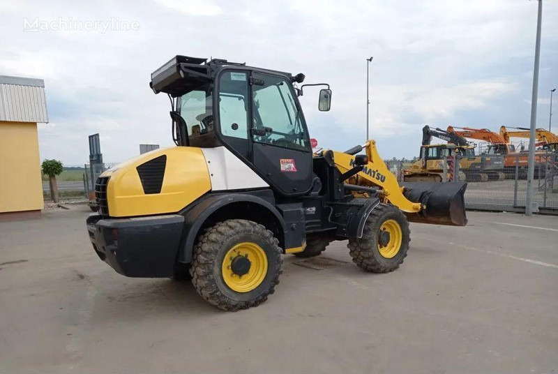 Komatsu WA 90-6 wheel loader - Riteņu iekrāvējs: foto 5 Komatsu WA 90-6 wheel loader - Riteņu iekrāvējs: foto 5