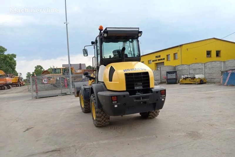 Komatsu WA 90-6 wheel loader - Riteņu iekrāvējs: foto 2 Komatsu WA 90-6 wheel loader - Riteņu iekrāvējs: foto 2