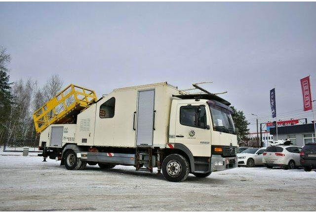 Mercedes-Benz ATEGO 1323 PK 8000T RAIL Platform - Kravas automašīna, Kravas auto ar manipulatoru: foto 3 Mercedes-Benz ATEGO 1323 PK 8000T RAIL Platform - Kravas automašīna, Kravas auto ar manipulatoru: foto 3