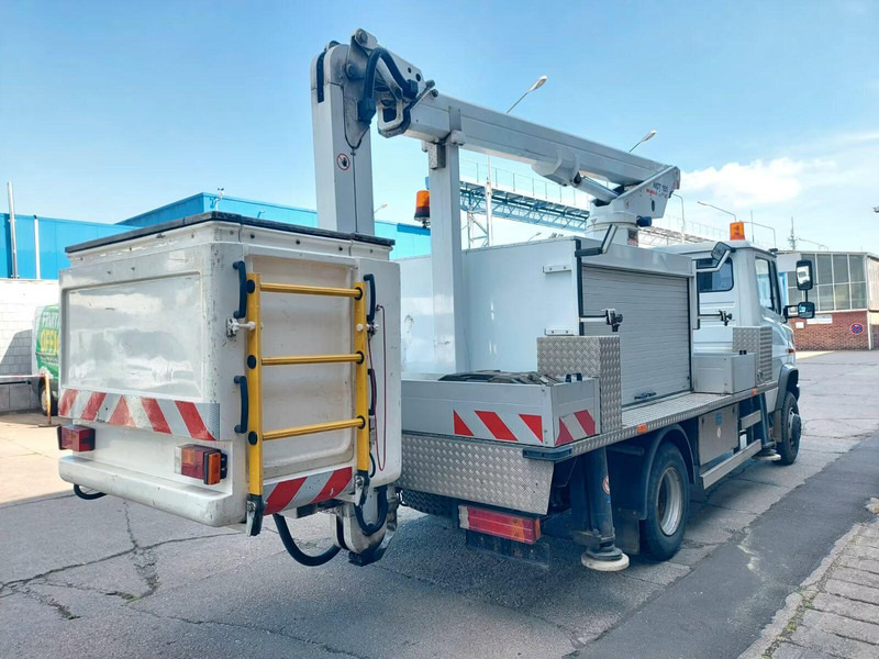 Mercedes-Benz Vario 814D - Lifting basket truck - Kravas automašīna, Kravas auto ar manipulatoru: foto 3 Mercedes-Benz Vario 814D - Lifting basket truck - Kravas automašīna, Kravas auto ar manipulatoru: foto 3