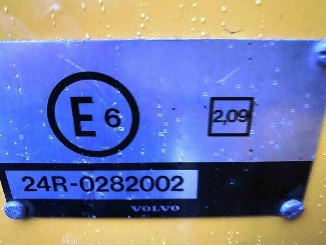 Volvo F 6 RAIL ROAD Platform Schienen TWO WAY - Kravas automašīna, Kravas auto ar manipulatoru: foto 2 Volvo F 6 RAIL ROAD Platform Schienen TWO WAY - Kravas automašīna, Kravas auto ar manipulatoru: foto 2