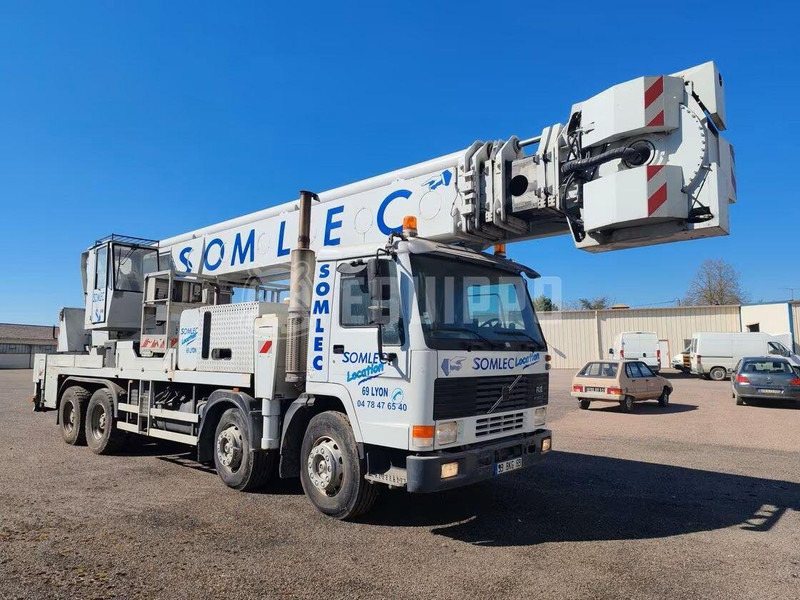 Volvo FL12 - Mounted boom lift truck - Kravas automašīna, Kravas auto ar manipulatoru: foto 2 Volvo FL12 - Mounted boom lift truck - Kravas automašīna, Kravas auto ar manipulatoru: foto 2