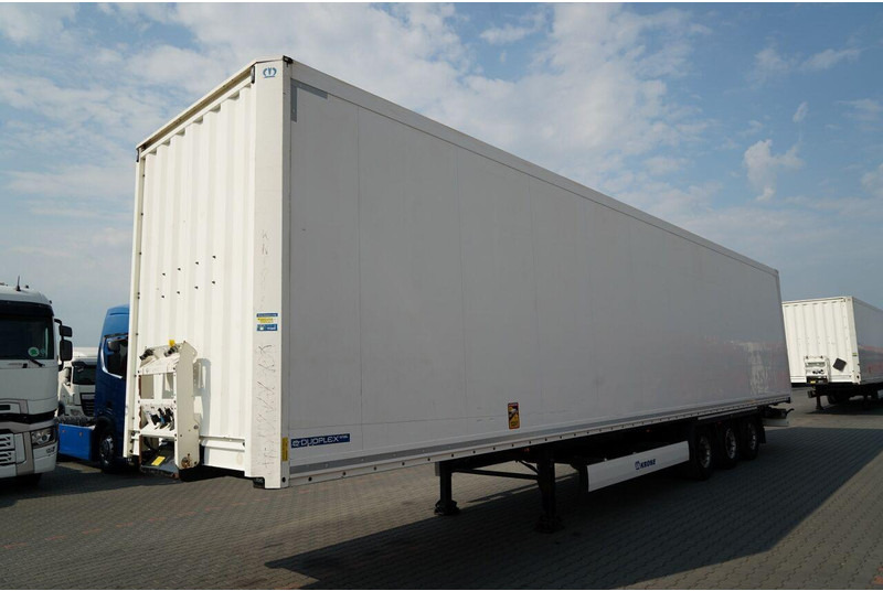 Krone  - Puspiekabe slēgtā virsbūve: foto 4 Krone  - Puspiekabe slēgtā virsbūve: foto 4