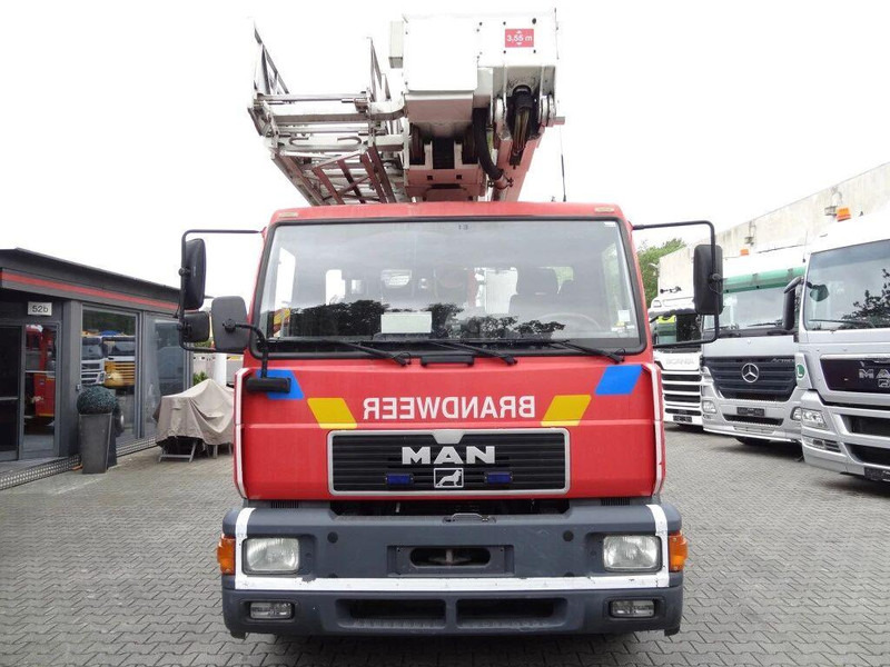 MAN 18.284 L2000 - Fire truck+ladder lift - Ugunsdzēsēju mašīna: foto 2 MAN 18.284 L2000 - Fire truck+ladder lift - Ugunsdzēsēju mašīna: foto 2