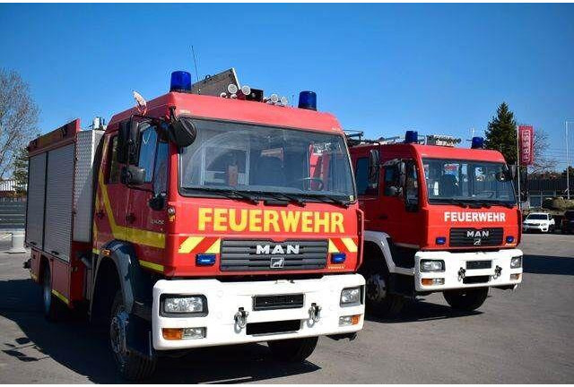 MAN 4x4 Firetruck Feuerwehr DOKA Expedition Camper - Ugunsdzēsēju mašīna: foto 5 MAN 4x4 Firetruck Feuerwehr DOKA Expedition Camper - Ugunsdzēsēju mašīna: foto 5