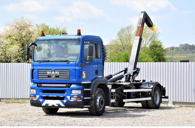 MAN TGA 18.310 - Pacēlājs ar āķi: foto 2 MAN TGA 18.310 - Pacēlājs ar āķi: foto 2