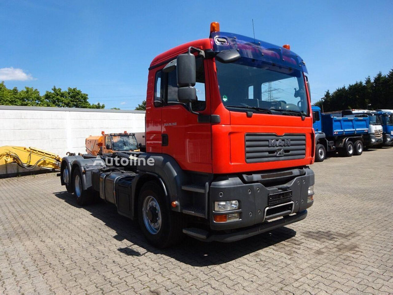 MAN TGA 26.360 - Hook lift truck 6x4 - Pacēlājs ar āķi, Kravas auto ar manipulatoru: foto 3 MAN TGA 26.360 - Hook lift truck 6x4 - Pacēlājs ar āķi, Kravas auto ar manipulatoru: foto 3