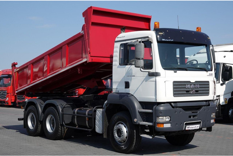 MAN TGA 33.390 / 6X4 / WYWROTKA 2 STRONNA / HYDROBURTA / MANUAL / SP - Kravas automašīna pašizgāzējs: foto 5 MAN TGA 33.390 / 6X4 / WYWROTKA 2 STRONNA / HYDROBURTA / MANUAL / SP - Kravas automašīna pašizgāzējs: foto 5