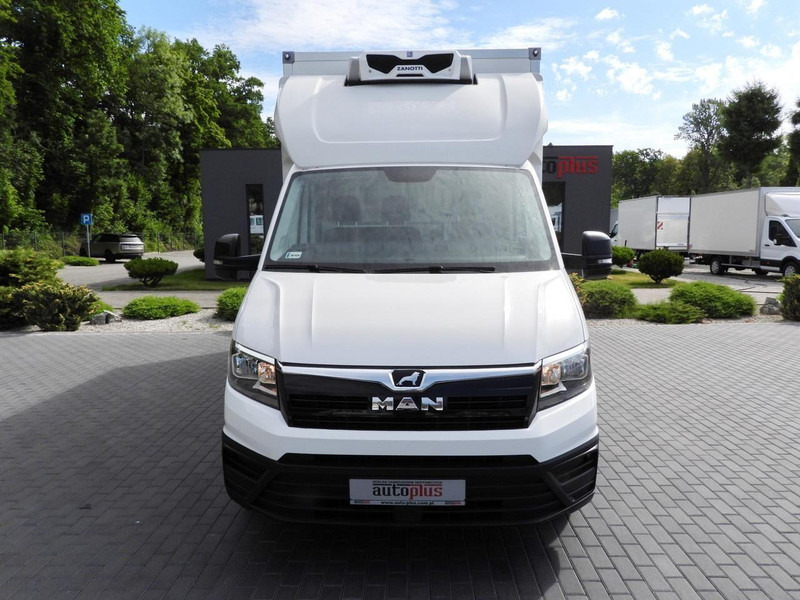 MAN TGE 3.140 CHŁODNIA KONTENER -1*C 8 PALET FUNKCJA GRZANIA TEMPOMA - Komercauto refrižerators: foto 5 MAN TGE 3.140 CHŁODNIA KONTENER -1*C 8 PALET FUNKCJA GRZANIA TEMPOMA - Komercauto refrižerators: foto 5