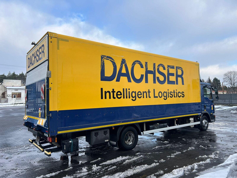 MAN TGL 12.250 BOX+LIFT 1.HAND - Kravas automašīna ar slēgto virsbūvi: foto 4 MAN TGL 12.250 BOX+LIFT 1.HAND - Kravas automašīna ar slēgto virsbūvi: foto 4