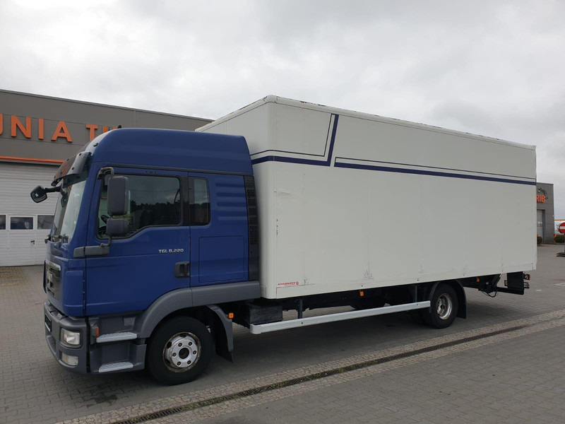 MAN TGL 8.220 EURO 5 CONTAINER+LIFT - Kravas automašīna ar slēgto virsbūvi: foto 2 MAN TGL 8.220 EURO 5 CONTAINER+LIFT - Kravas automašīna ar slēgto virsbūvi: foto 2