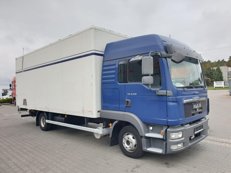 MAN TGL 8.220 EURO 5 CONTAINER+LIFT - Kravas automašīna ar slēgto virsbūvi: foto 5 MAN TGL 8.220 EURO 5 CONTAINER+LIFT - Kravas automašīna ar slēgto virsbūvi: foto 5