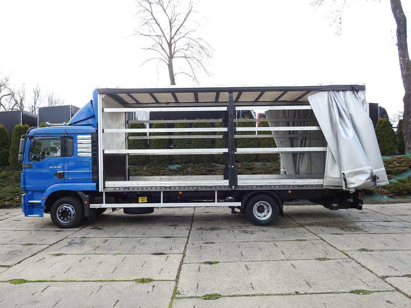 Kravas automašīna ar tentu MAN TGM 15.290 PLANDEKA WINDA 18 PALET KLIMATYZACJA TEMPOMAT PNEUMAT: foto 8 Kravas automašīna ar tentu MAN TGM 15.290 PLANDEKA WINDA 18 PALET KLIMATYZACJA TEMPOMAT PNEUMAT: foto 8