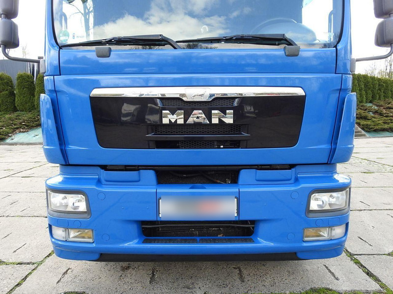 Kravas automašīna ar tentu MAN TGM 15.290 PLANDEKA WINDA 18 PALET KLIMATYZACJA TEMPOMAT PNEUMAT: foto 17 Kravas automašīna ar tentu MAN TGM 15.290 PLANDEKA WINDA 18 PALET KLIMATYZACJA TEMPOMAT PNEUMAT: foto 17